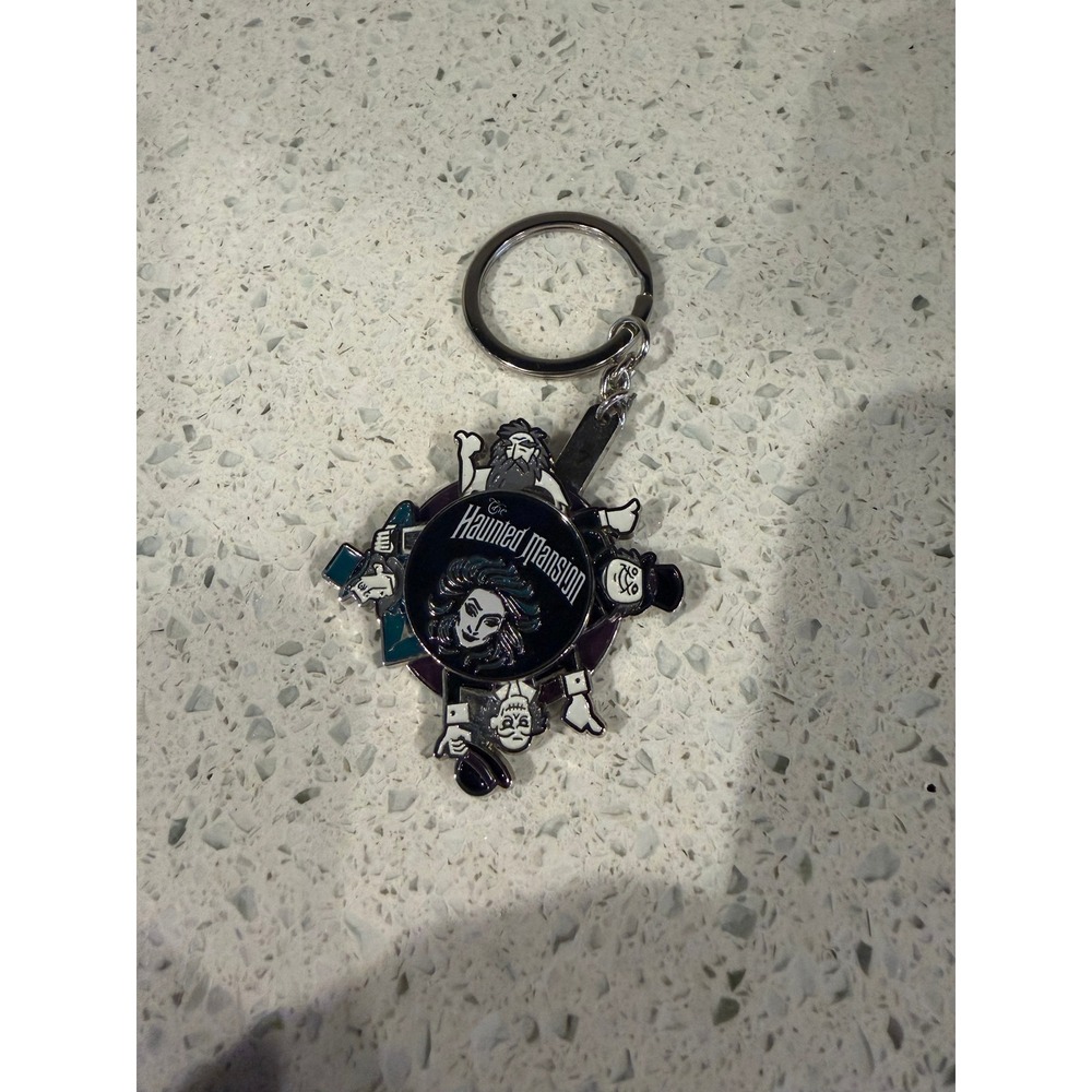 Disney Parks 2025 Haunted Mansion Leota Hitchhiking Ghost Spinner Keychain
